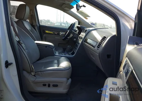 2010 Lincoln Mkx z USA, uszkodzony, nr VIN 2LMDJ6JC1ABJ33330